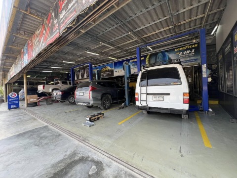 ศูนย์ยางรถยนต์ ล้อแม็ก สุพรรณบุรี